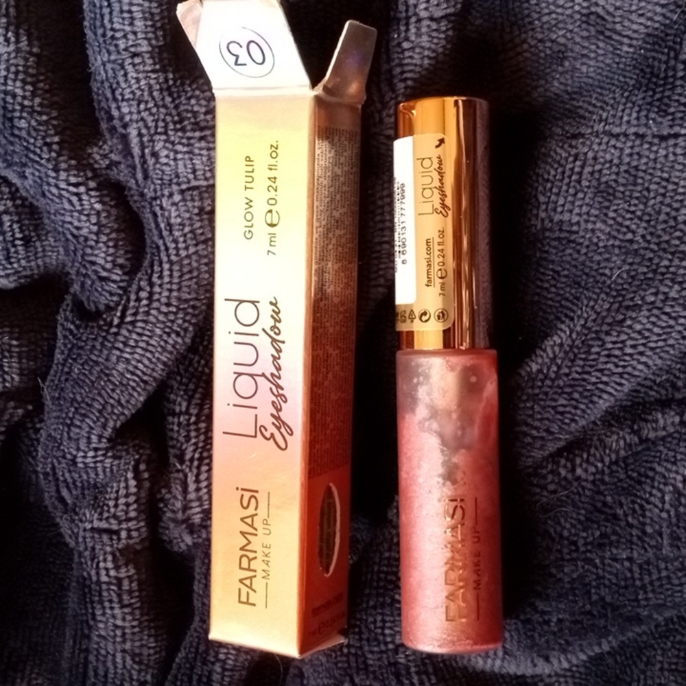 Farmasi Liquid Eyeshadow in Glow Tulip